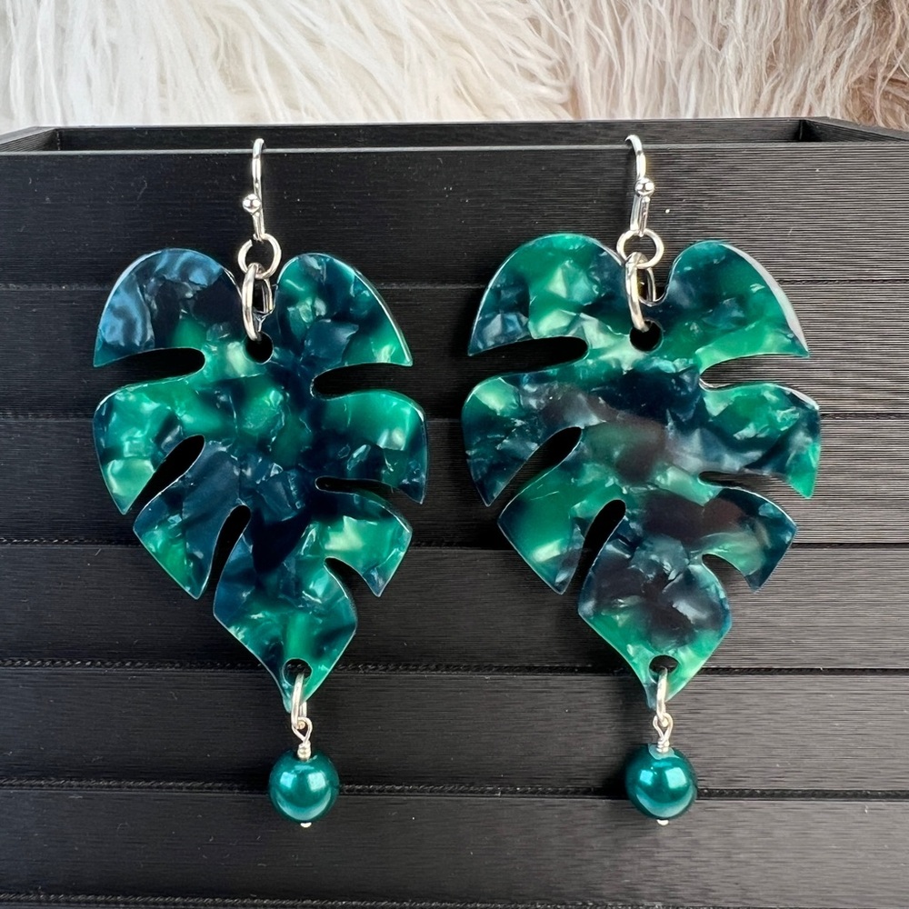 Large Green Leaf Silvertone Statement Pieced Earr… - image 4